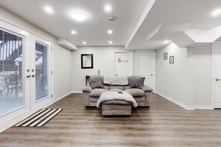 For Lease - 90 Maplebank Crescent Unit# Basement, Whitchurch-Stouffville, Ontario - Photo 3