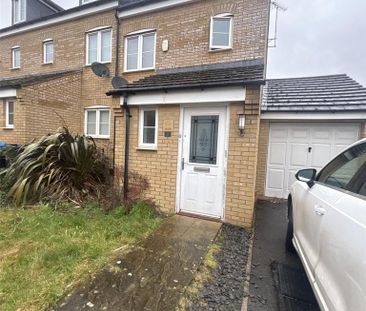 3 bedroom semi-detached house to rent - Photo 1