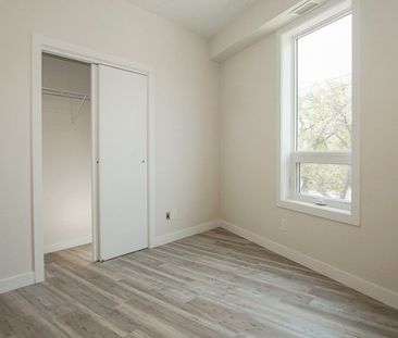 206-18 Picardy Place, Winnipeg, MB - Photo 3