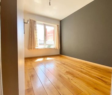 2-slaapkamer appartement met garage in hartje Eeklo - Photo 4