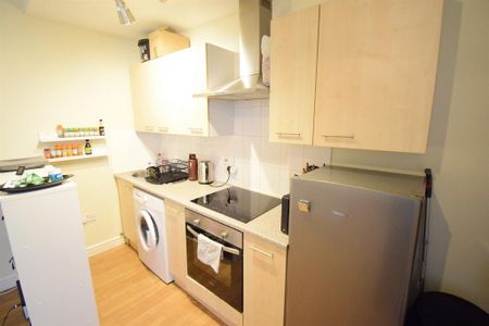 1 bedroom ground floor flat to rent - Photo 4