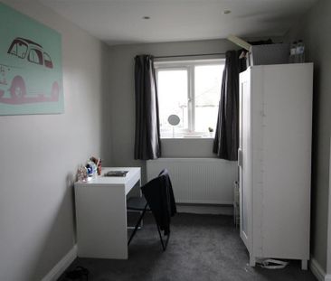 4 bedroom private hall to rent - Photo 5