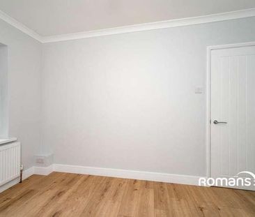 Beta Road, Farnborough, GU14 - Photo 6