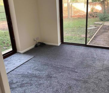 4 bedroom detached house to rent - Photo 4