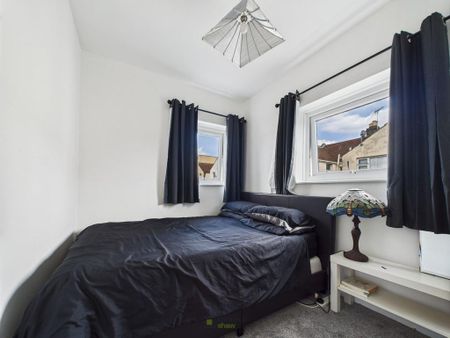 3 bedroom end of terrace house to rent - Photo 5