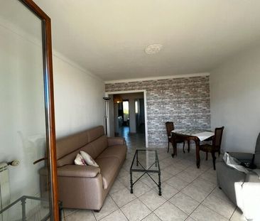 Location Appartement 2 pièces 49m² ST LAURENT DU VAR 06700 - Photo 1