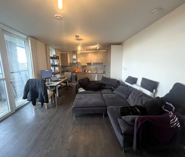 3 bedroom flat to rent - Photo 3