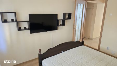 Inchiriez apartament 3 camere decomandat in Deva, I. Creanga, parter - Fotografie 2