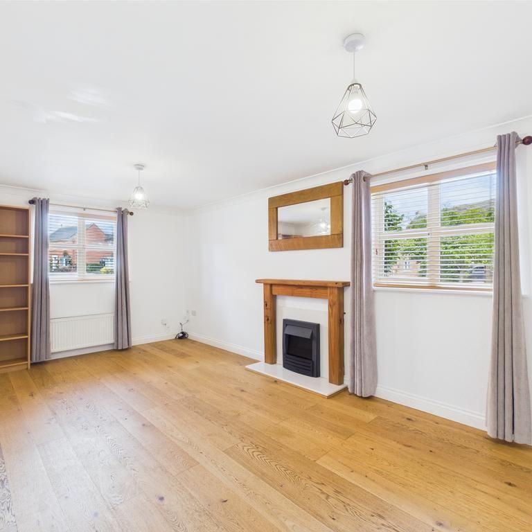 4 bedroom detached house to rent - Photo 1