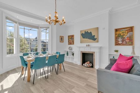 3 Bed Flat, Clarence Square, BN1 - Photo 3