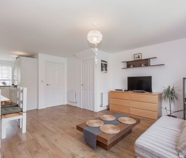 Broad Way, Upper Heyford - Photo 2