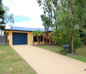 LARGE YARD - GREAT LOCATION - Photo 6