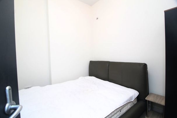 2 Bed Flat, Infirmary Road, S6 - Photo 1