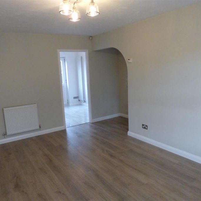 3 bedroom property to rent - Photo 1