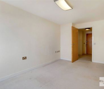 The Green, UB2, Southall - Photo 6