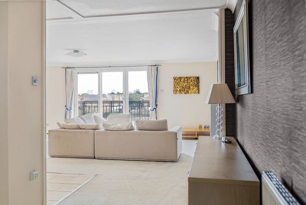 2 Bed Flat, Victoria Wharf, E14 - Photo 1