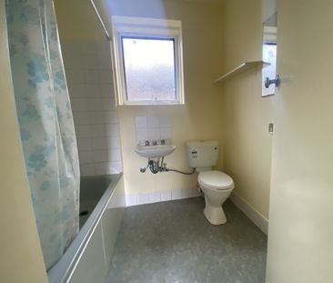 4 / 4 Walnut St, Carnegie - Photo 3