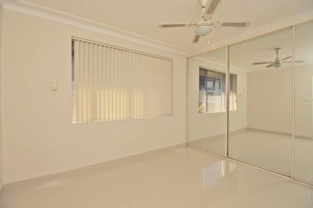 Stunning, Spacious & Well Laid Out Apartment For Lease - Photo 2