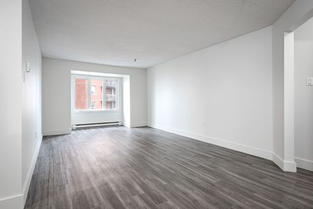 Cunard Court – Lowrise - 2 Bedroom - Photo 3