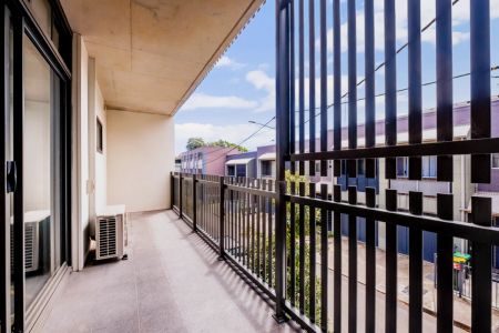 Premium Twin Share Studio (Washing/dryer combo machine supplied) - Photo 5