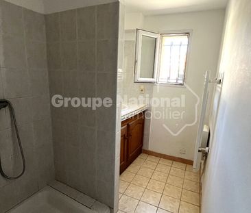 NOVES - Maison de village T3, - Photo 6