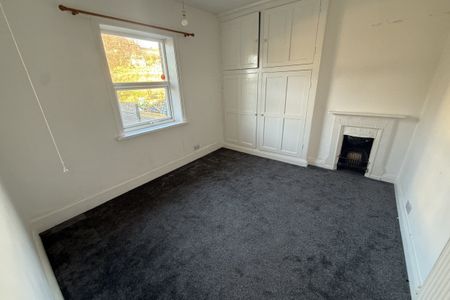 Scale Hill - Photo 4