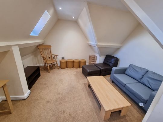 4 Bed Student Accommodation - Photo 1