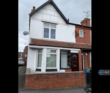 1 bedroom in a house share to rent - Photo 6