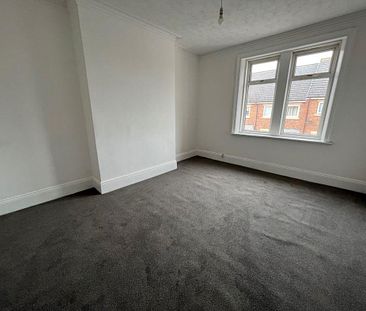 2 bed upper flat to rent in NE28 - Photo 2