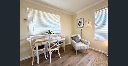 EAST TAMWORTH - FULLY FURNISHED - 2 Bedroom Upstairs Unit - Photo 3