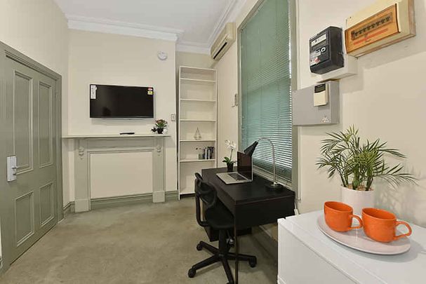 Room 3 (Non Ensuite) - Photo 1