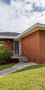 Charming family home with space for all your adventures! - Photo 3