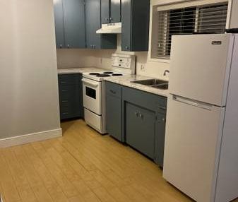 Spacious renovated 1BR/1BA suite for rent - Photo 2