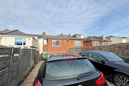 2 bedroom maisonette to rent - Photo 3