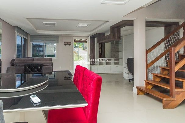Casa em Condomínio com 3 quartos e 200m² para alugar em Alto Petrópolis, Porto Alegre. - Photo 1