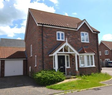 4 bedroom link detached house to rent - Photo 2