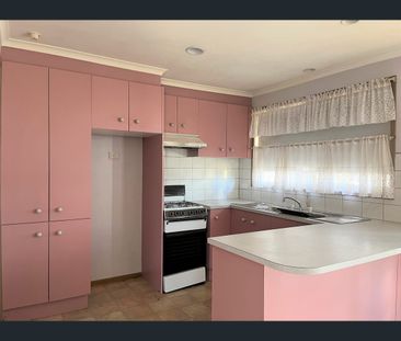 1/259 McGrath Road, Wyndham Vale, Vic 3024 - Photo 4