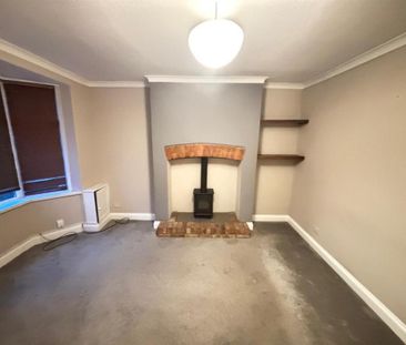 2 bedroom semi-detached house to rent - Photo 2