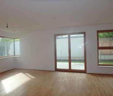 NEUWERTIGE 3-ZIMMER WOHNUNG MIT TERRASSE, GARTEN UND möglichem GARA... - Photo 6