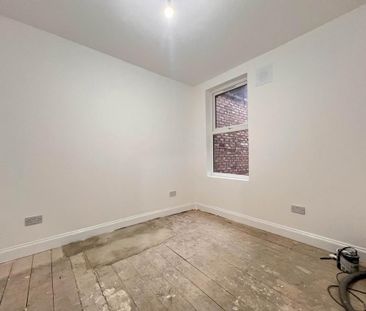 4 bedroom terraced house to rent - Photo 5