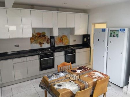 8 bedroom house share to rent - Photo 5