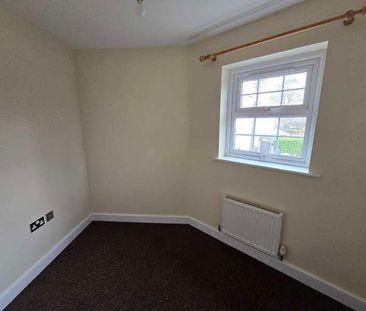 Main Road, Shavington, CW2 - Photo 5