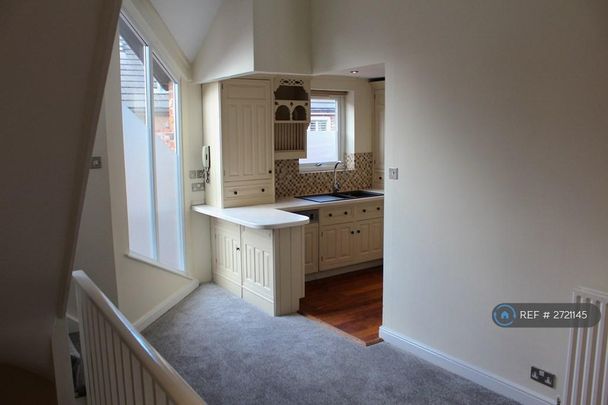 3 bedroom terraced house to rent - Photo 1