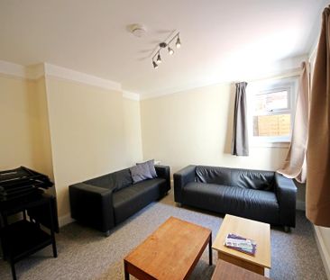 4 bedroom detached house to rent - Photo 1