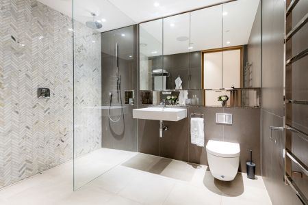Lateral living at it’s finest in the heart of Mayfair - Photo 3