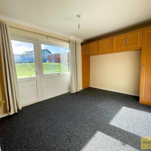 1 bedroom ground floor flat to rent - Photo 2