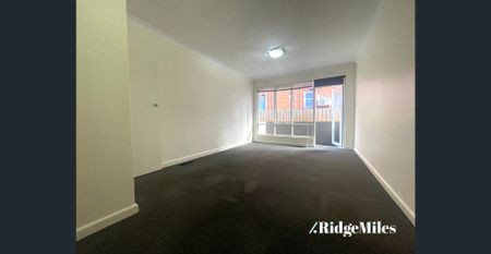 Freshly Renovated 2-Bedroom Apartment in the Heart of Hawthorn - Photo 2