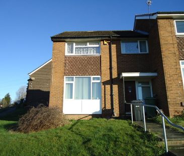 3 bedroom end of terrace house to rent - Photo 1