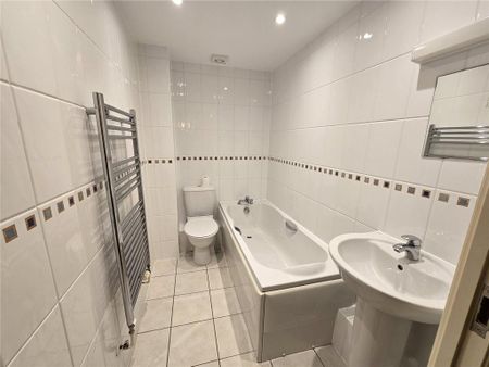 2 bedroom flat to rent - Photo 5