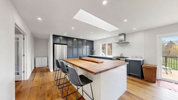 For Lease - 9 Gilbert Drive Unit# Main, Aurora, Ontario - Photo 1